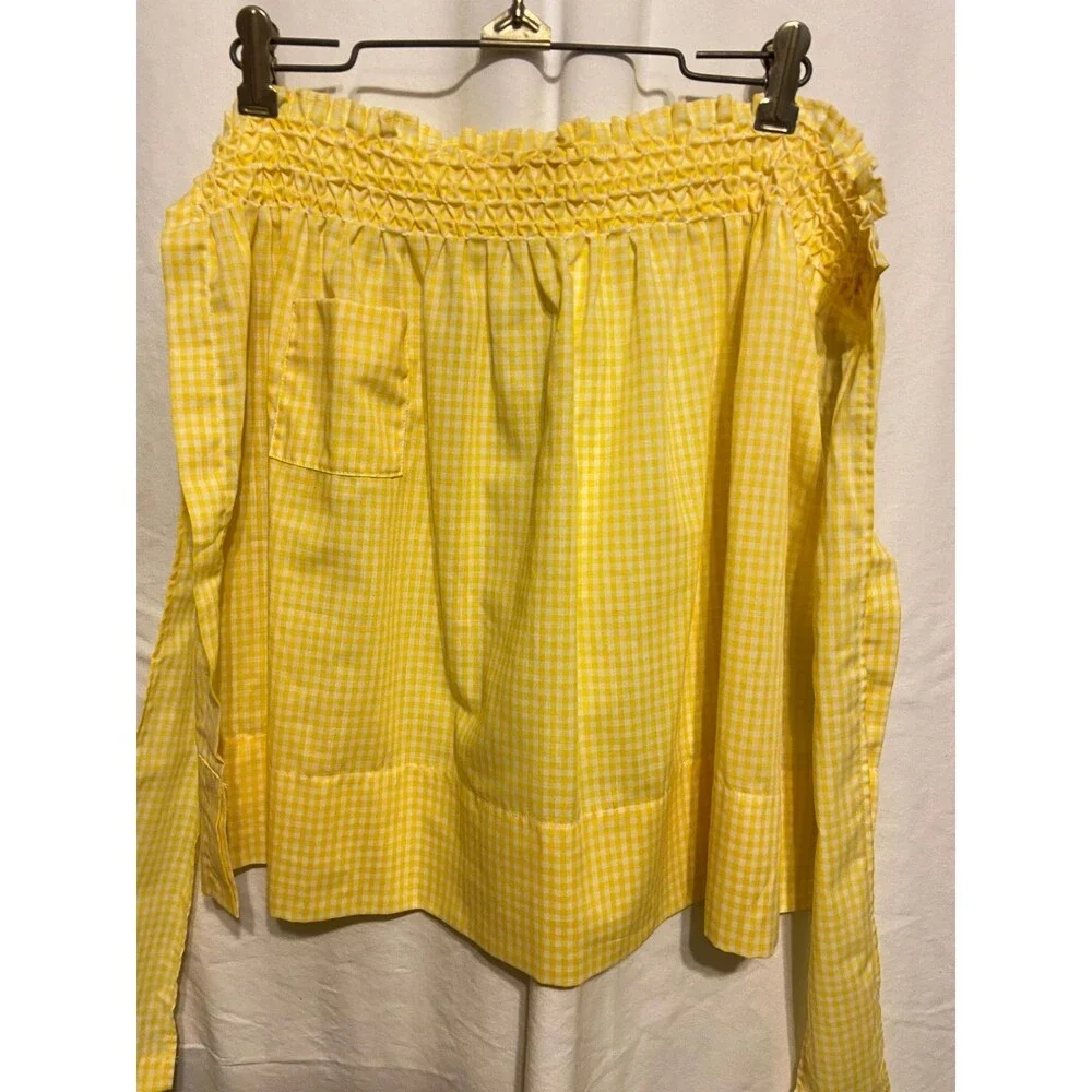 #5710 Womens Checkered Yellow and White Half Apron With Crossstich embroidery